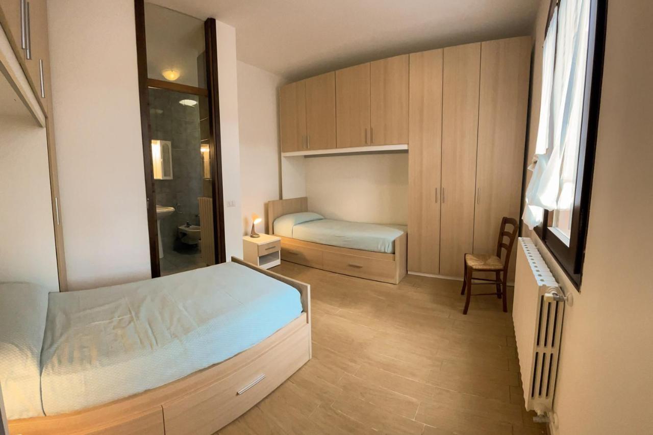 Villa Ambra B&B Siviglia Vermezzo Bagian luar foto